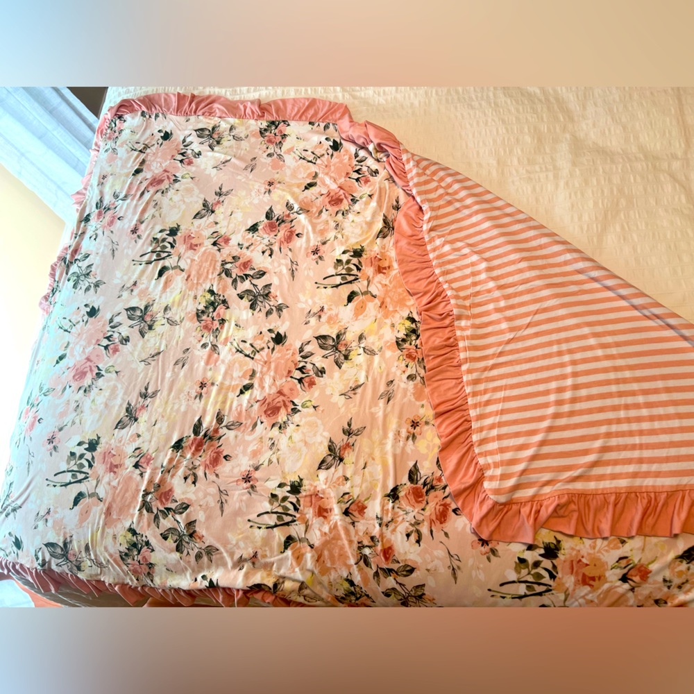 Posh peanut vintage pink rose reversible blanket